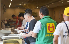 圆梦六月·爱心助考!通江县抗癌协会携手钻石酒店6年的坚持